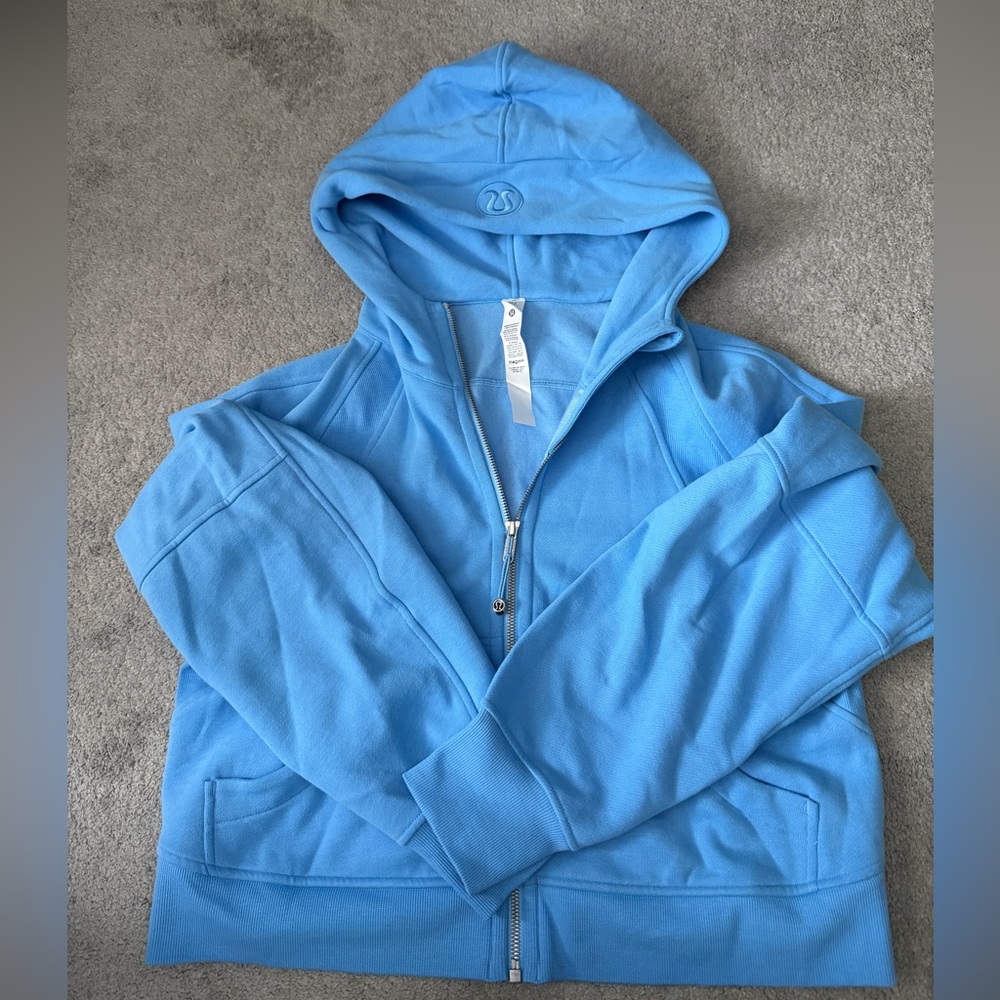 NWOT Lululemon Scuba Oversized Full Zip
Blue Nile Size XS/S
